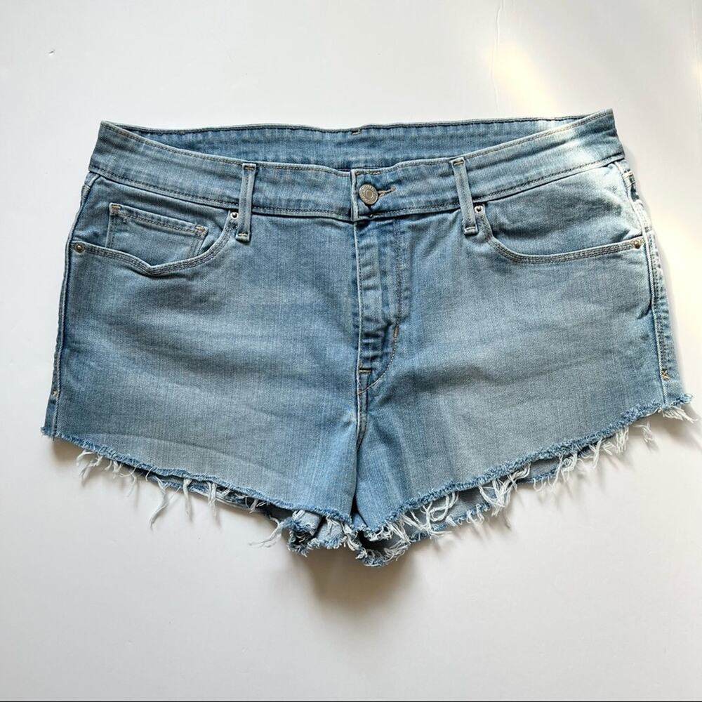 Levi’s Denim Shorts 32‎ Distressed Hem Mid Rise Cut Off Jean Shorts